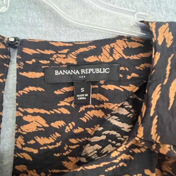 Banana Republic Keyhole Cropped Top Womens Small Bishop Sleeve Exotic Mob Wife - Picture 8 of 12